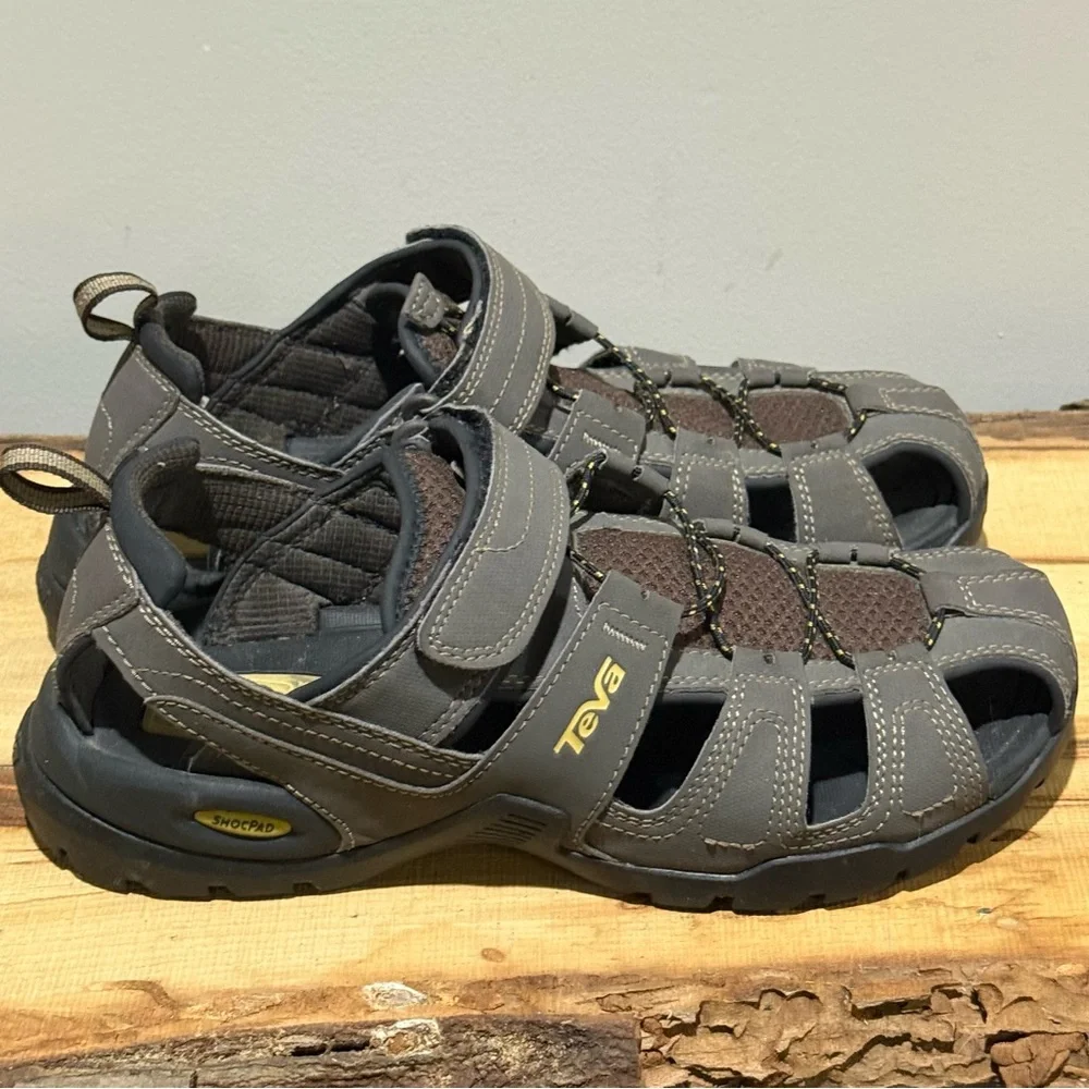 Teva Forebay Hiking Sandals Water Size 9 A35‎